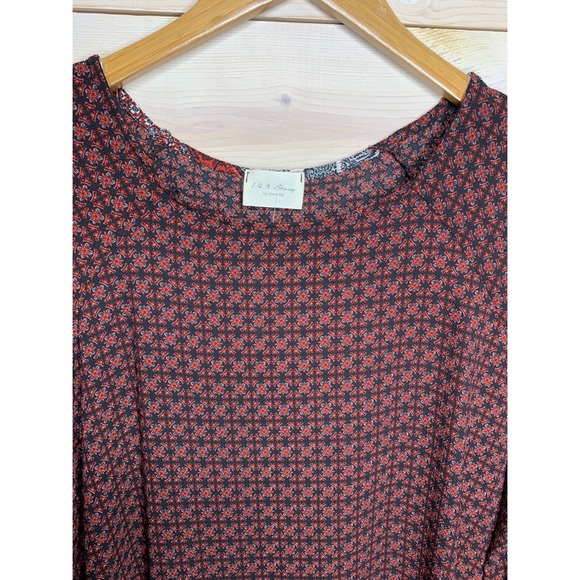 Navy and Red Boho Patterned Blouse with Wide Sleeves - Picture 7 of 8